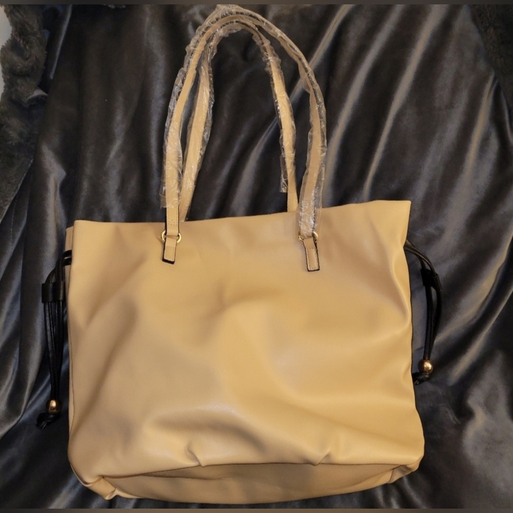 NWT Victorias Secret Cinch Top Tote Bare Faux Leather Bag Purse - Picture 2 of 11